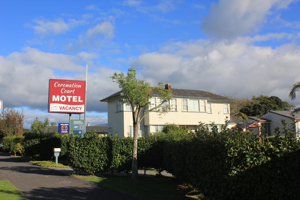Coronation Court Motel New Plymouth Buitenkant foto