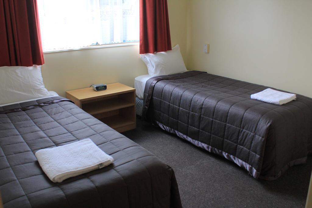 Coronation Court Motel New Plymouth Buitenkant foto