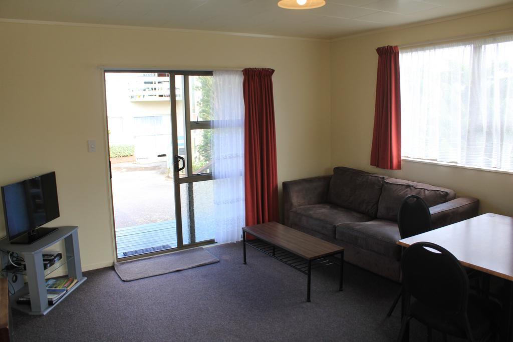 Coronation Court Motel New Plymouth Buitenkant foto