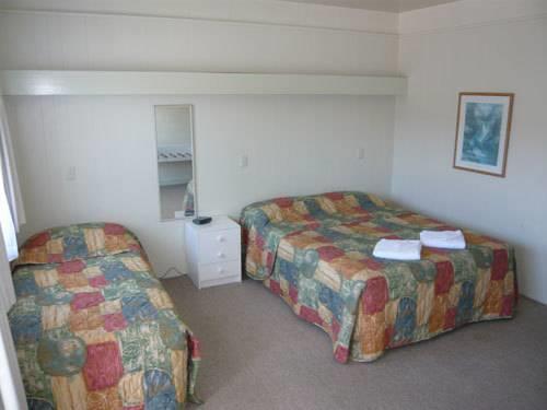 Coronation Court Motel New Plymouth Buitenkant foto